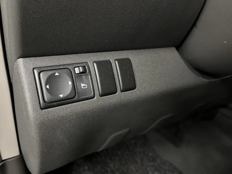 2008 Nissan Xterra Off-Road 4×4 photo 110