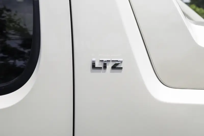 2012 Chevrolet Avalanche LTZ 4×4 photo 36