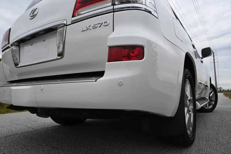 2013 Lexus LX570 photo 71