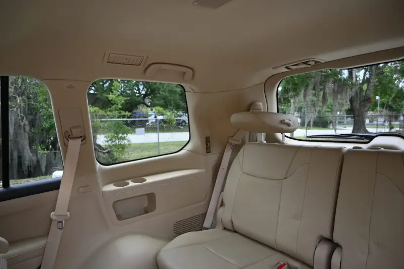 2013 Lexus LX570 photo 236