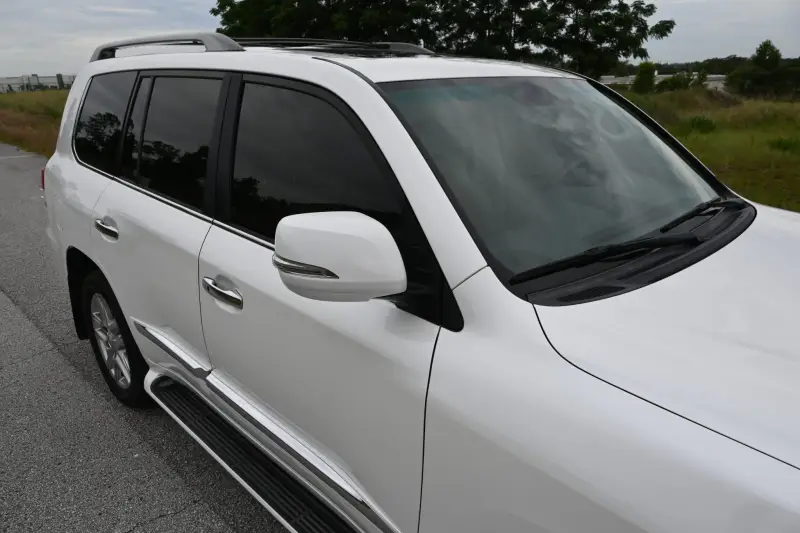 2013 Lexus LX570 photo 94
