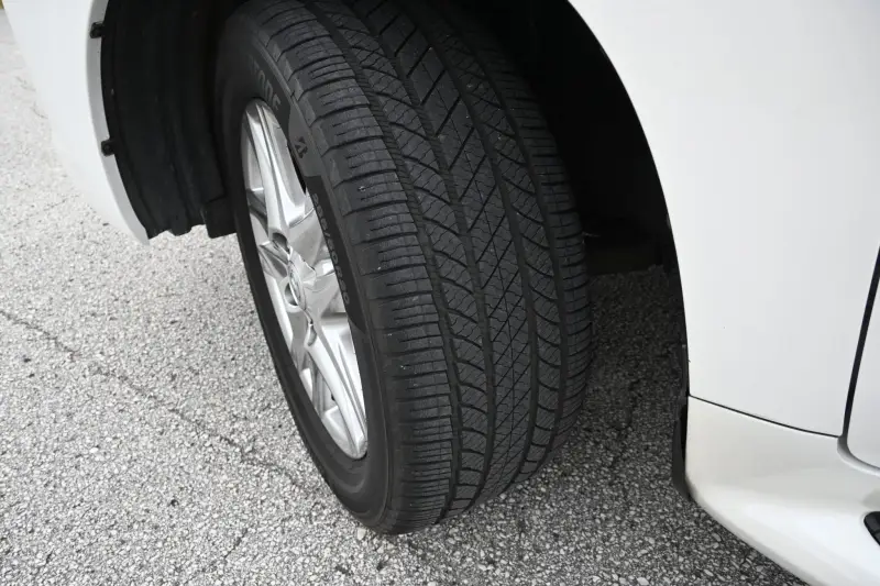 2013 Lexus LX570 photo 57