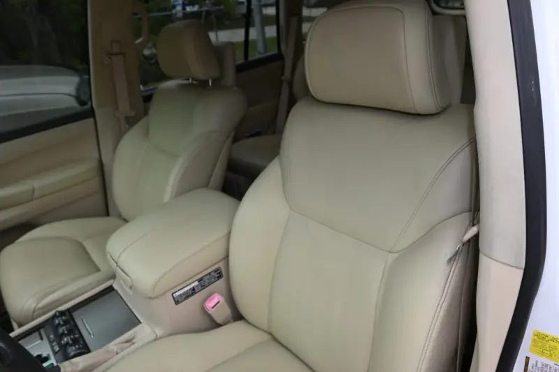2013 Lexus LX570 photo 162