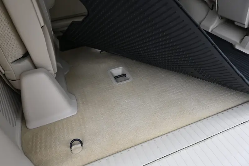 2013 Lexus LX570 photo 239