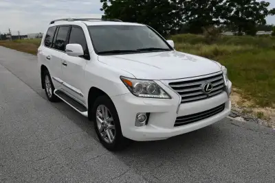 2013 Lexus LX570