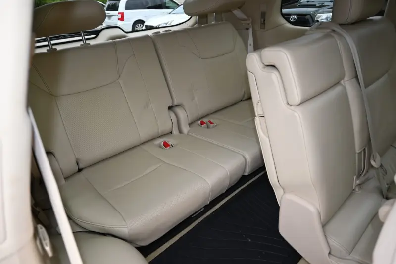 2013 Lexus LX570 photo 237