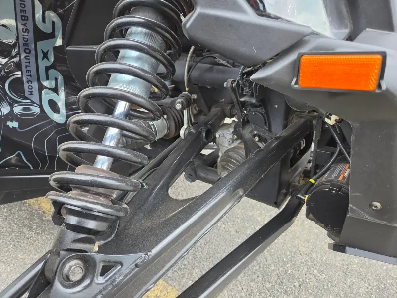2022 Can-Am X3 MAX X RS TURBO RR photo 32