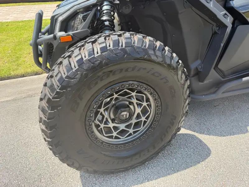 2024 Can-Am Maverick X3 X RS TURBO RR photo 9