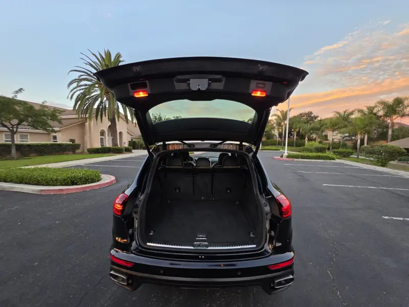 2015 Porsche Cayenne Diesel photo 76