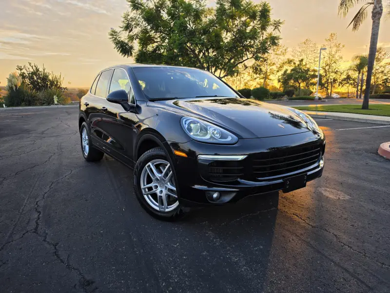 2015 Porsche Cayenne Diesel photo 2
