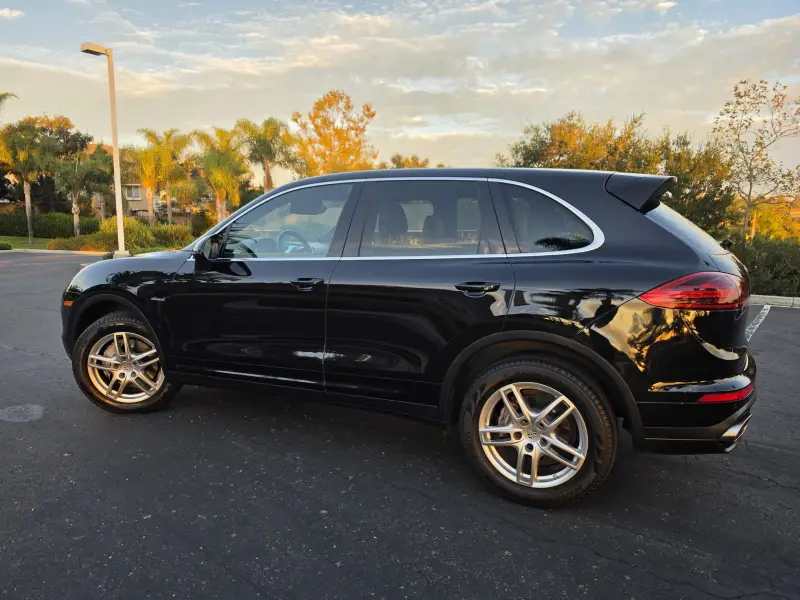 2015 Porsche Cayenne Diesel photo 25