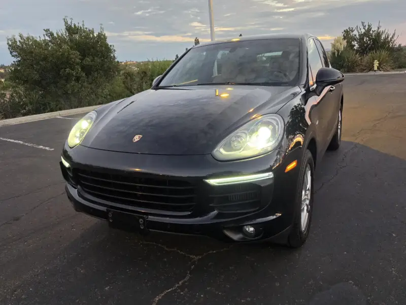 2015 Porsche Cayenne Diesel photo 3