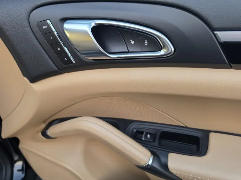 2015 Porsche Cayenne Diesel photo 56