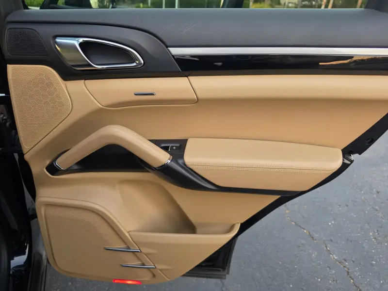 2015 Porsche Cayenne Diesel photo 53