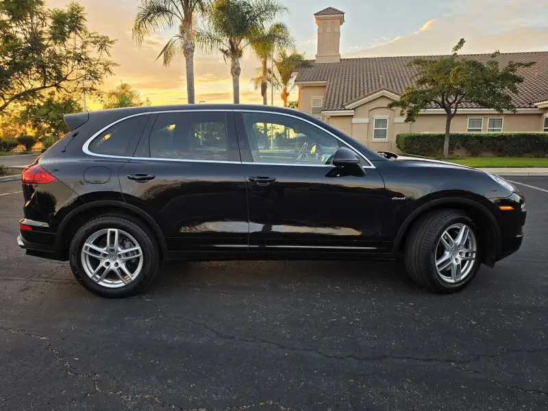 2015 Porsche Cayenne Diesel photo 32