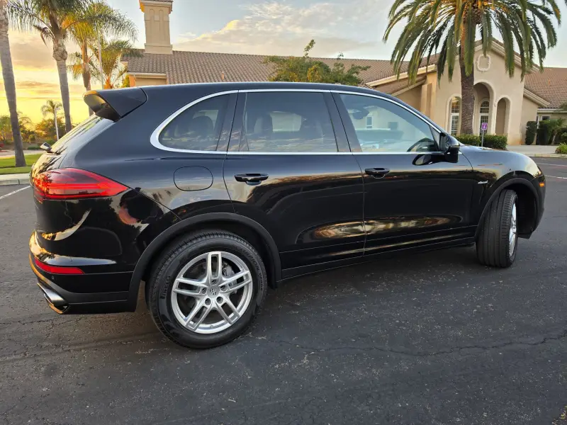 2015 Porsche Cayenne Diesel photo 31
