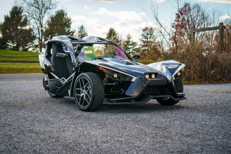 2019 Polaris Slingshot Grand Touring photo 68