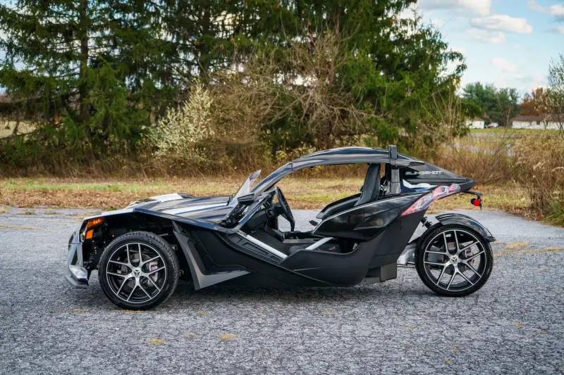 2019 Polaris Slingshot Grand Touring photo 73