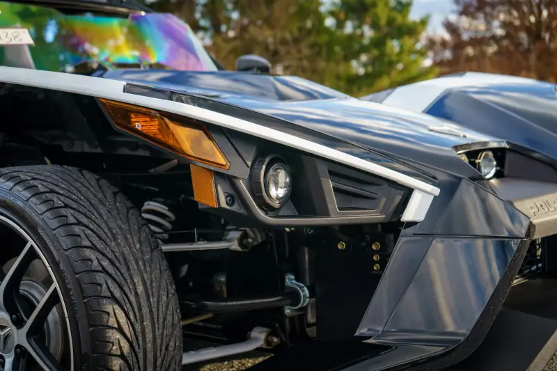 2019 Polaris Slingshot Grand Touring photo 40