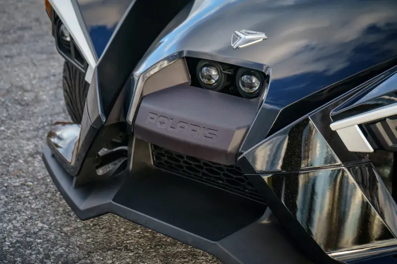 2019 Polaris Slingshot Grand Touring photo 32