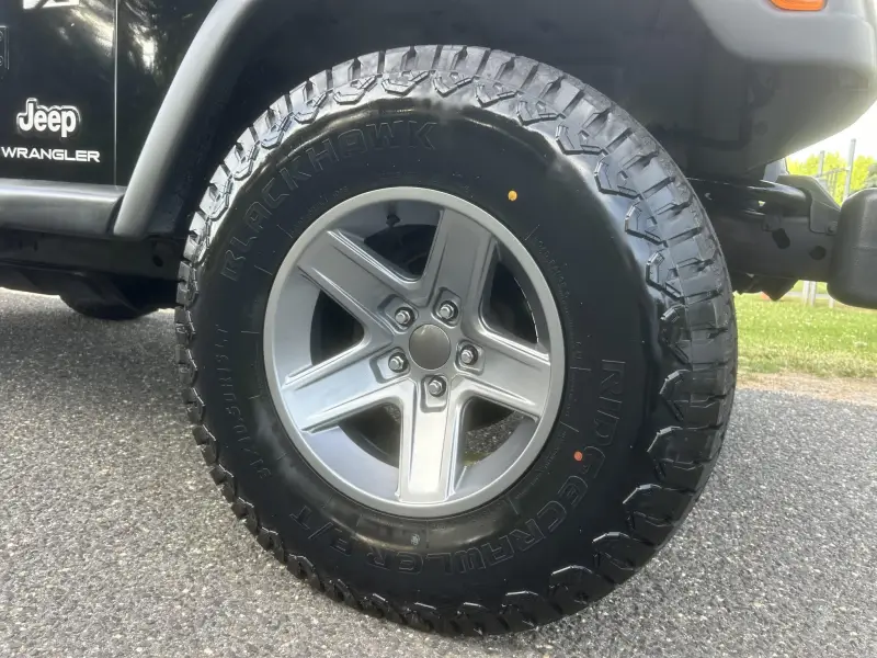 2004 Jeep Wrangler X photo 17