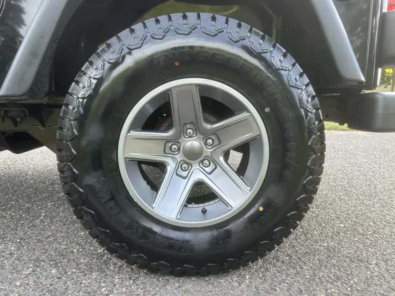 2004 Jeep Wrangler X photo 13