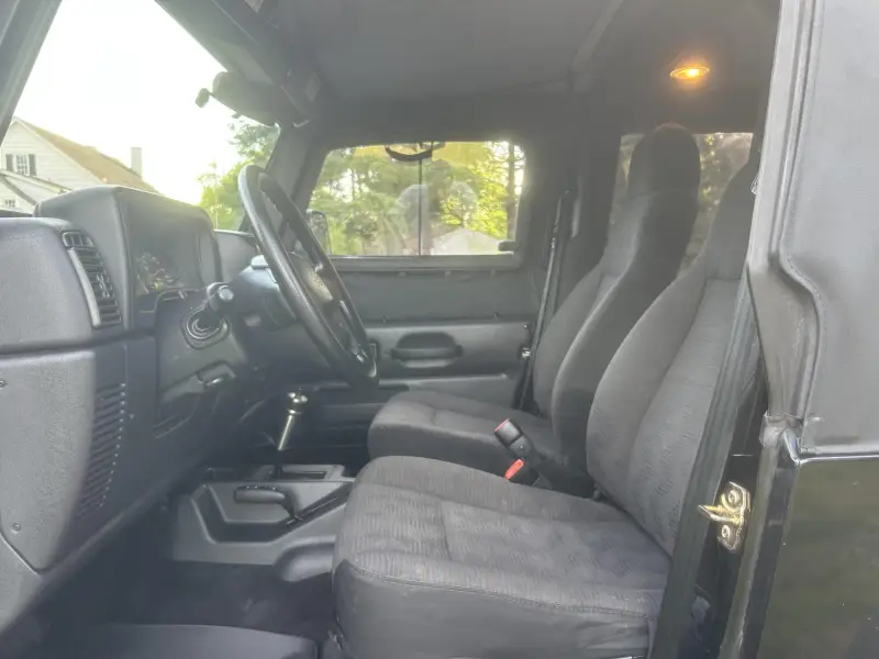2004 Jeep Wrangler X photo 10