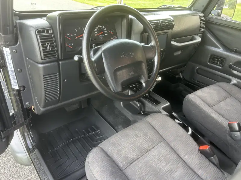 2004 Jeep Wrangler X photo 11