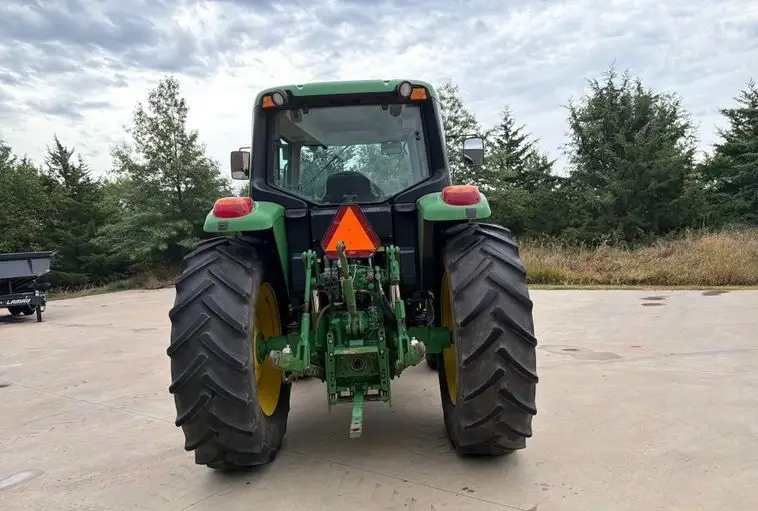 2008 John Deere 7130 photo 6