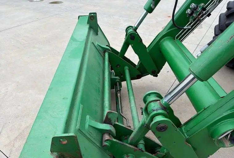 2008 John Deere 7130 photo 12