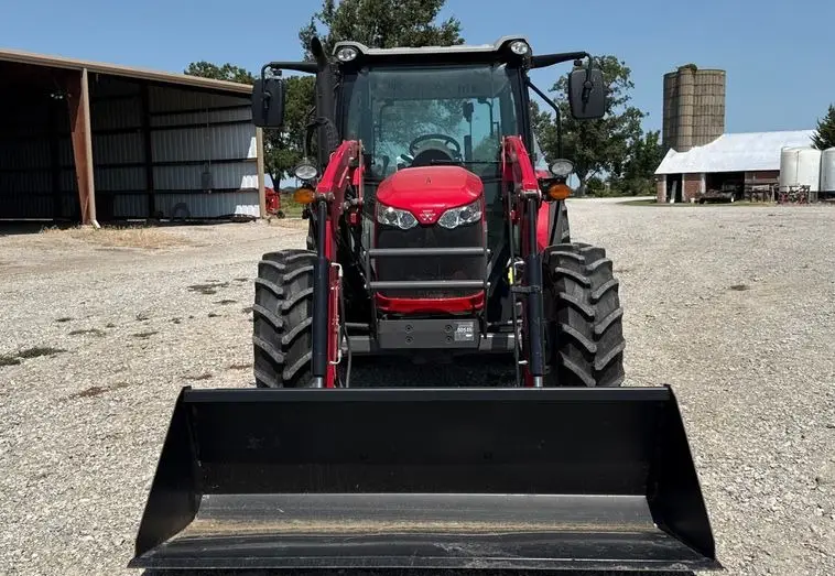 2019 Massey Ferguson 4710 photo 2