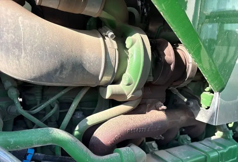 2023 John Deere 6135E photo 58