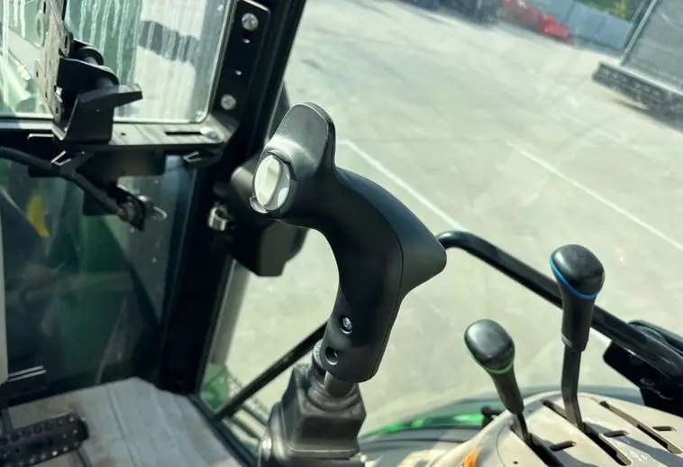 2023 John Deere 6135E photo 39