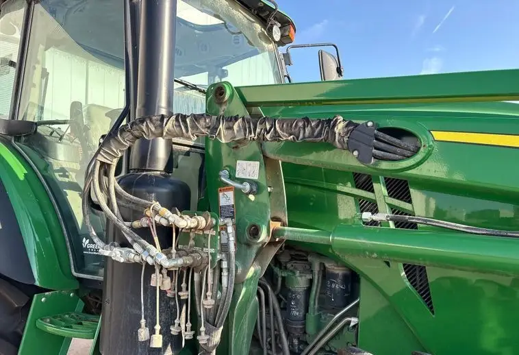 2023 John Deere 6135E photo 17