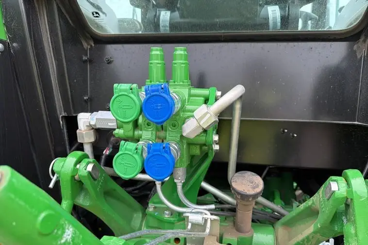 2025 John Deere 5090E photo 22