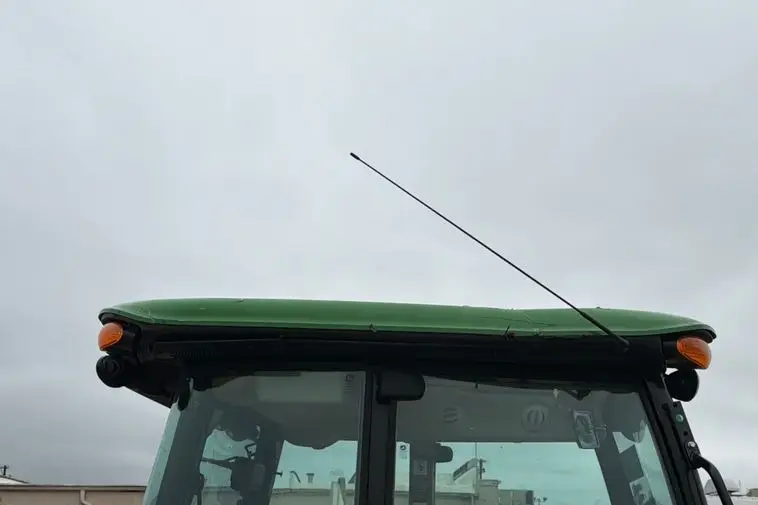 2025 John Deere 5090E photo 29