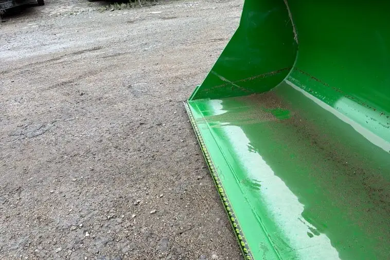 2025 John Deere 5090E photo 14