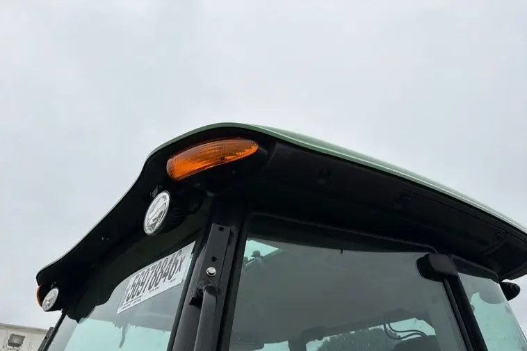 2025 John Deere 5090E photo 26