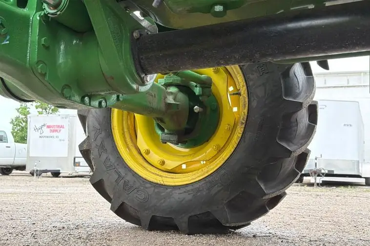 2025 John Deere 5090E photo 64