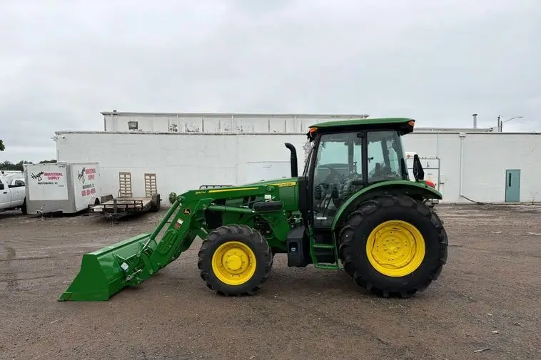 2025 John Deere 5090E photo 8
