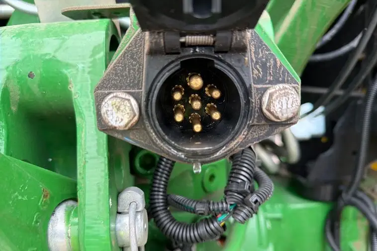 2025 John Deere 5090E photo 23