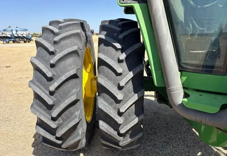 1993 John Deere 4560 photo 55