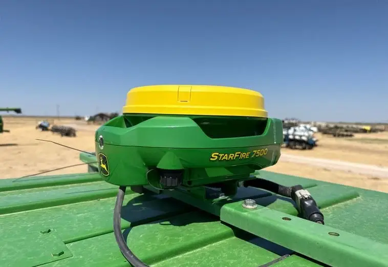 1993 John Deere 4560 photo 33