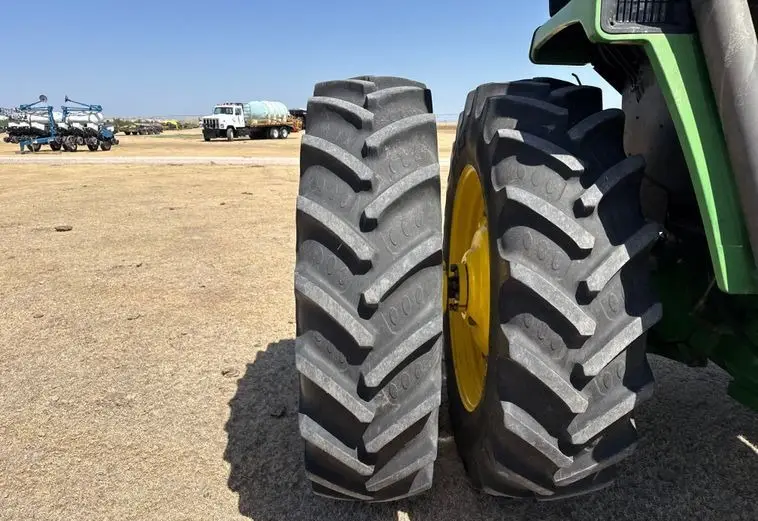 1993 John Deere 4560 photo 56