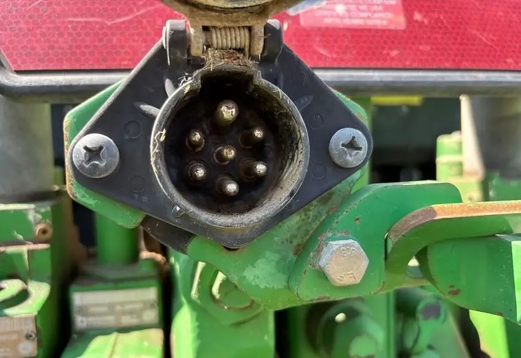 2011 John Deere 7330 photo 14