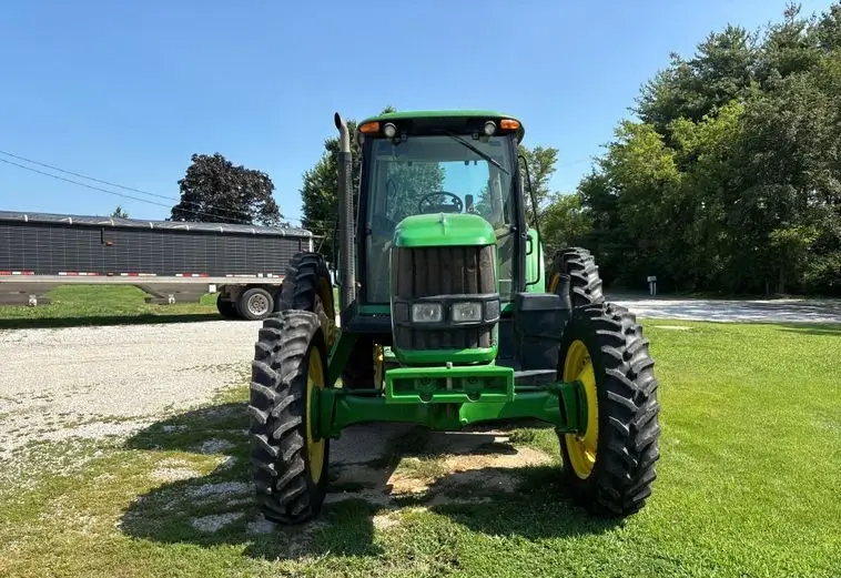 2011 John Deere 7330 photo 2