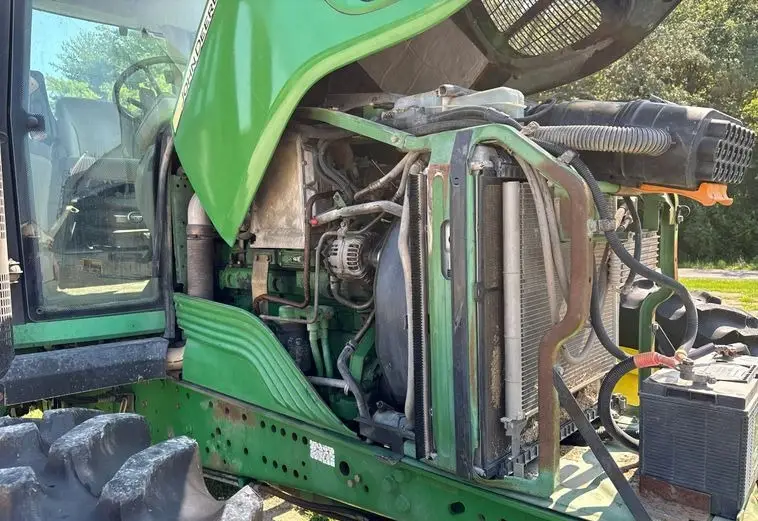 2011 John Deere 7330 photo 30