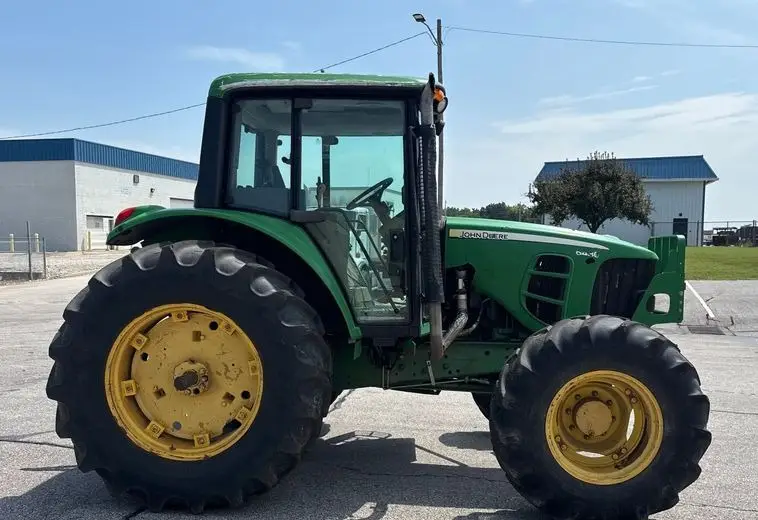 2010 John Deere 6430 photo 4