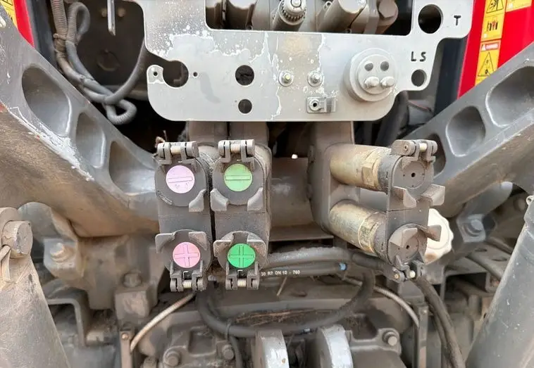 2013 Massey Ferguson 7619 photo 11