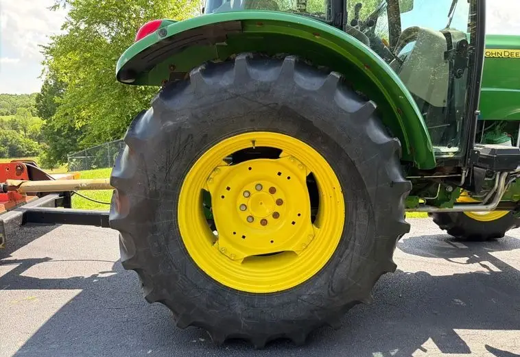2013 John Deere 5101E photo 61